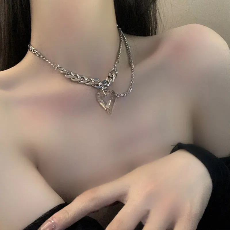 2022  Fashion Exaggerated Transparent Champagne Crystal Heart Pendant Necklace for Women Shiny Rhinestone Chain Clavicle