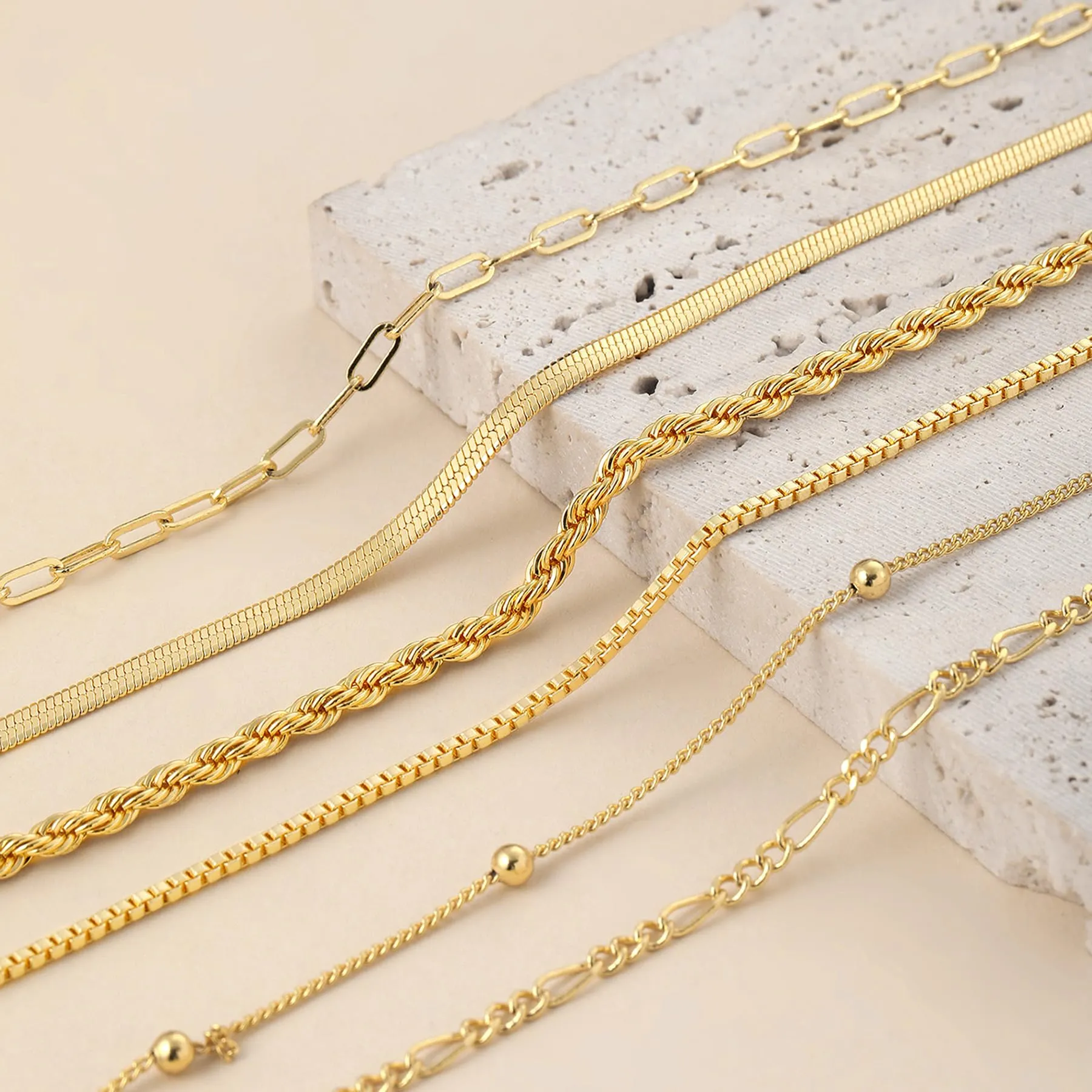 Amicon 6Pcs Gold Anklets for Women Waterproof 14K Gold Plated Ankle Bracelets for Women Trendy Layered Cuban Link Chain Herringbone Cute Anklets set Beach Jewelry Fashion Gift for Women