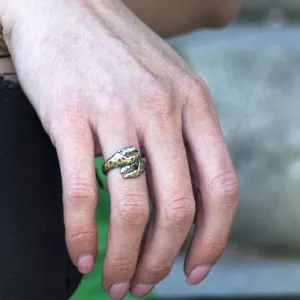 Crab Claw (Matted Gold) / Ring