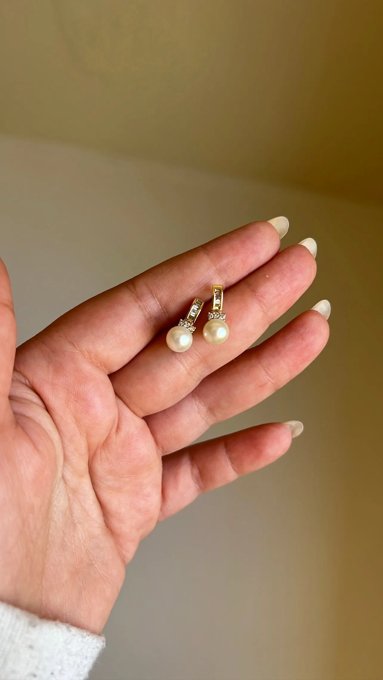 Diamond & Pearl Earrings