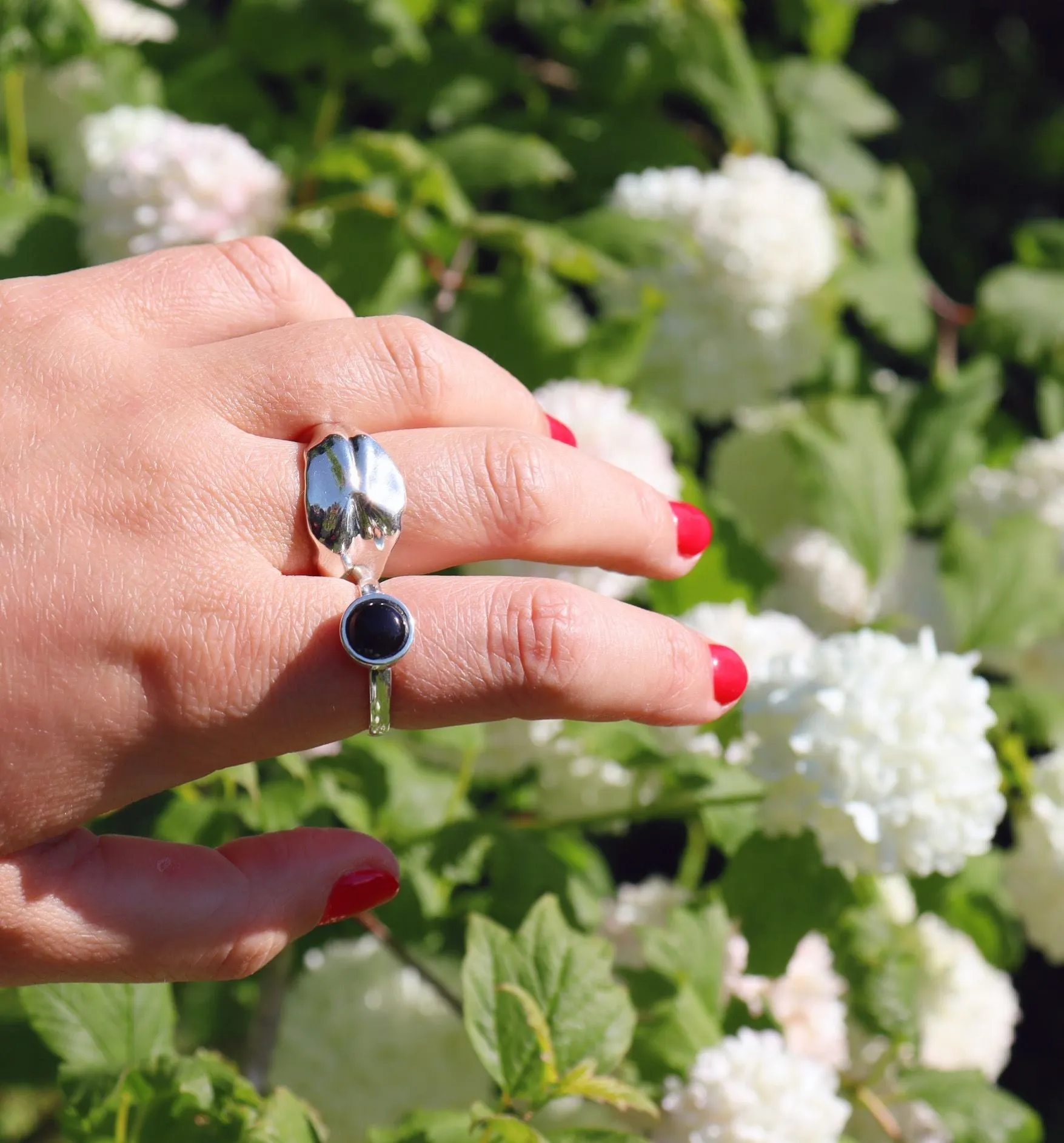 La Stèle Black Onyx Circle Ring