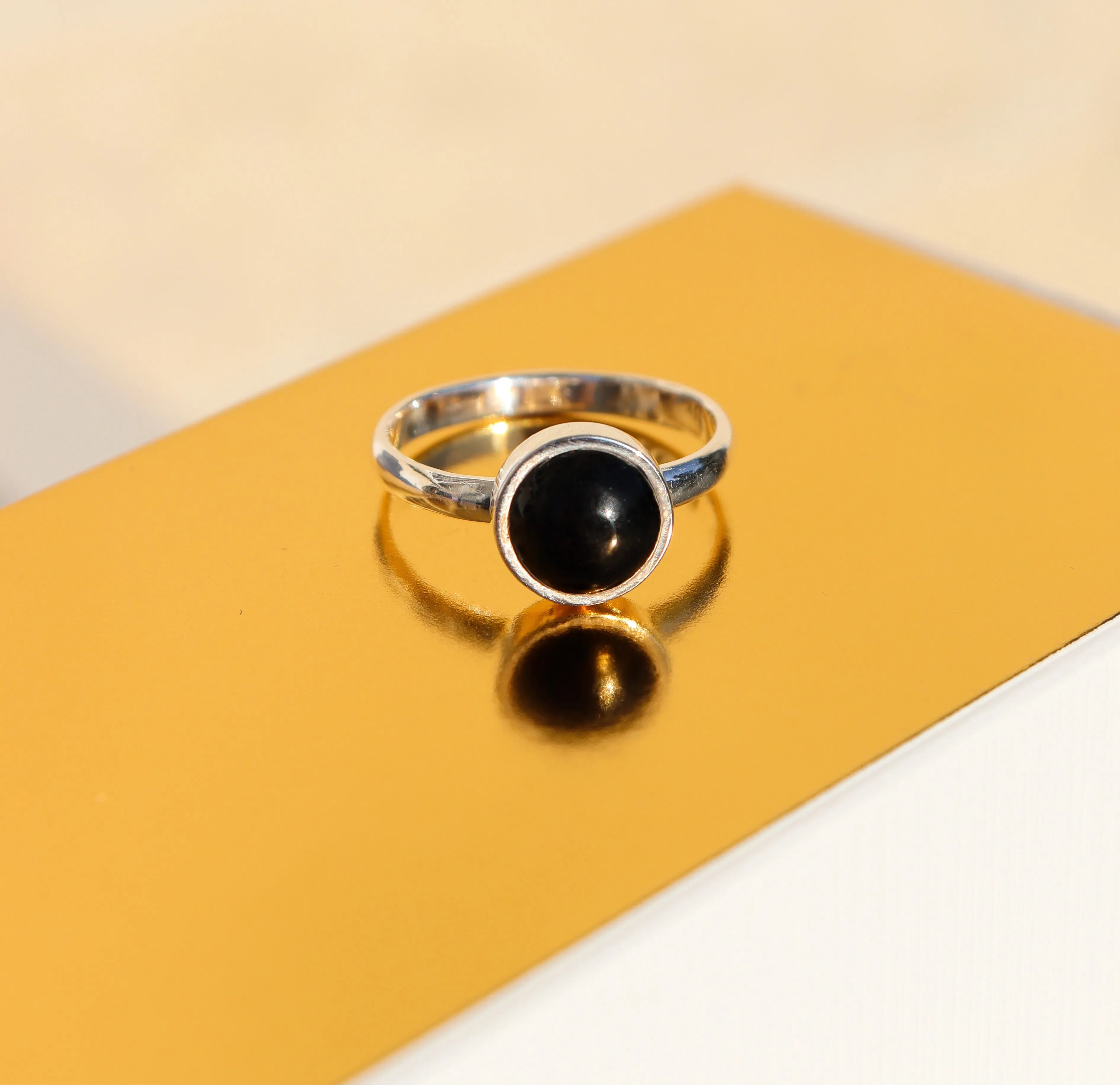 La Stèle Black Onyx Circle Ring