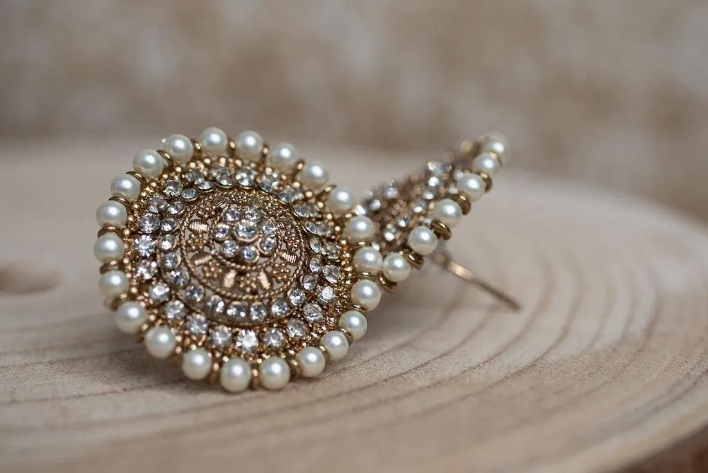 Large Royal Antique Gold & Pearl Stud earrings
