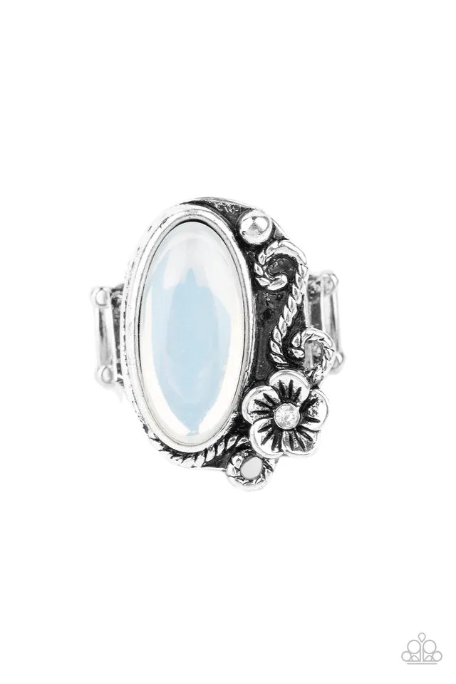 Paparazzi Ring ~ Any DAISY Now - White