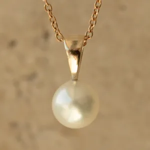 Simple Pendant Australian Akoya Broken Bay 7mm AAA 9ct Yellow Gold