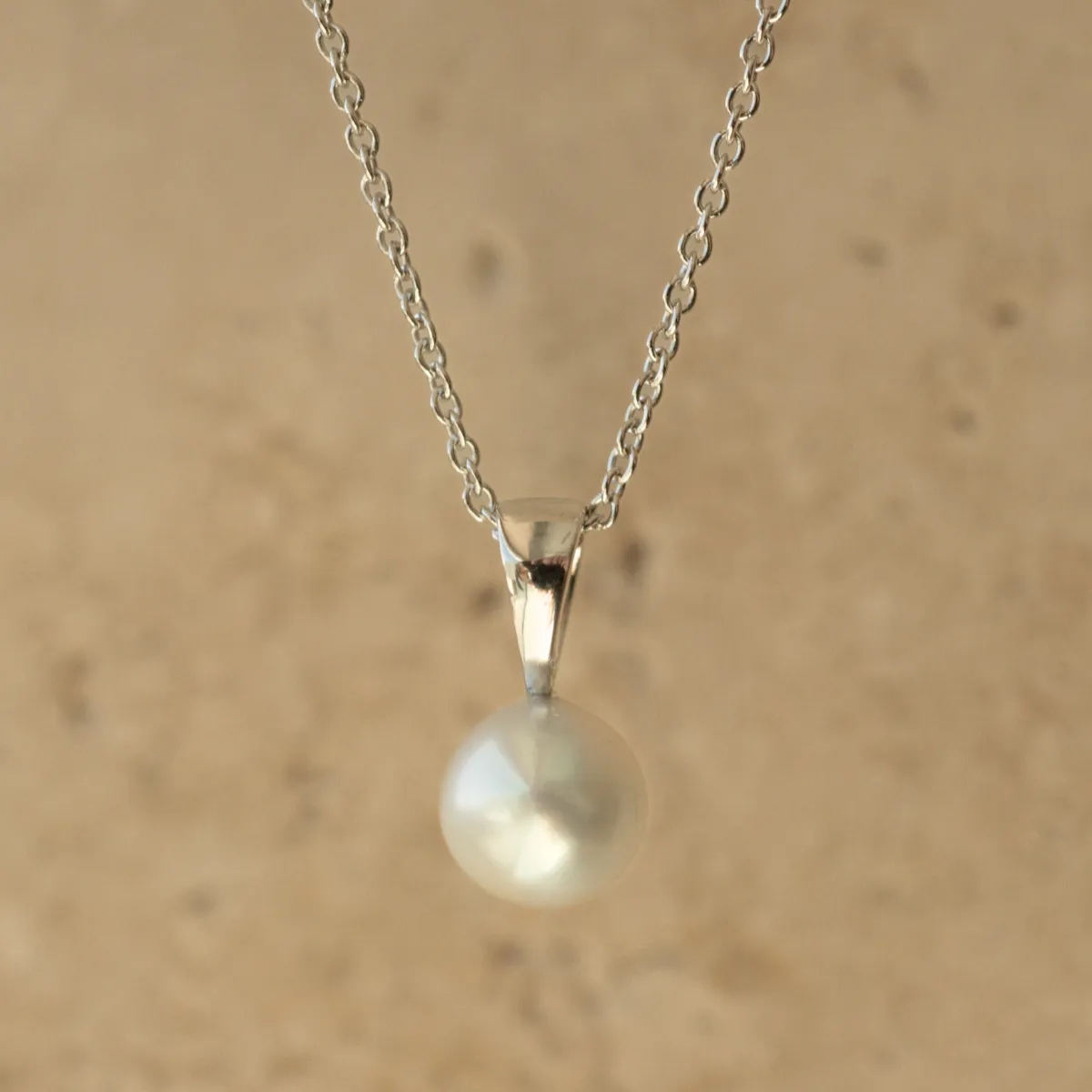 Simple Pendant Australian Akoya Broken Bay 7mm AAA 9ct Yellow Gold