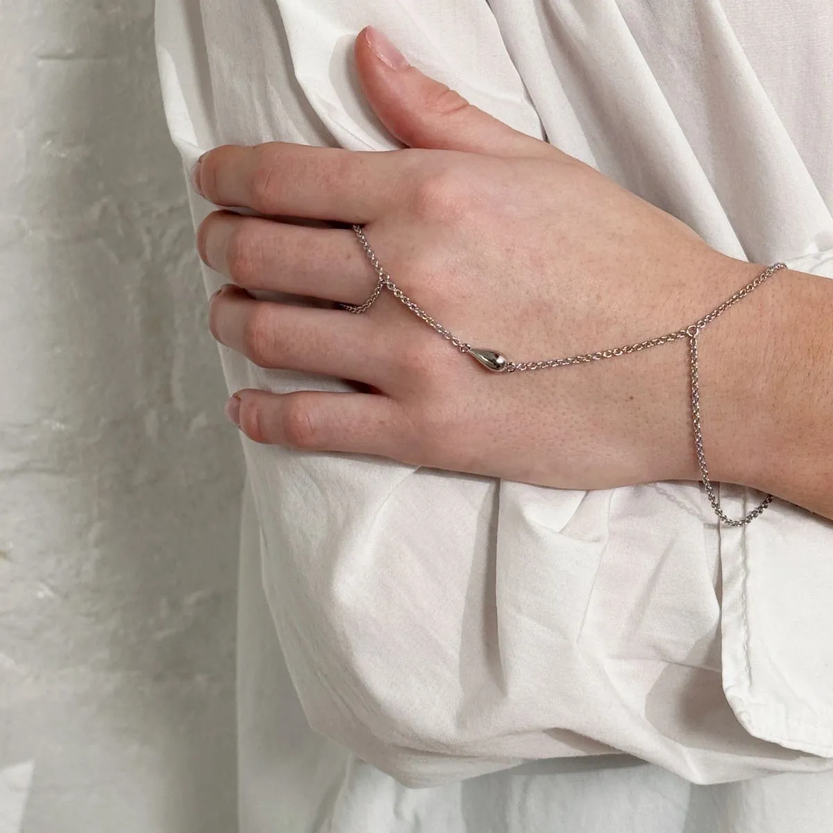 Single Drop Hand Chain
