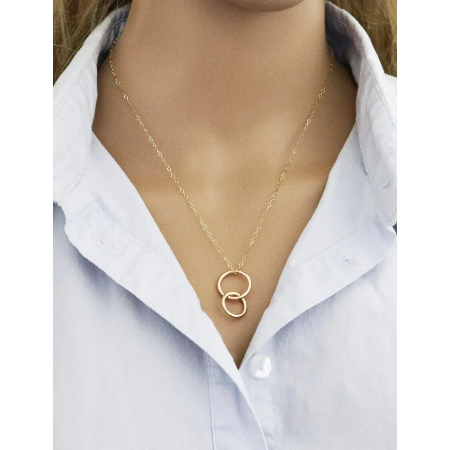 Unity Vertical Linked Circle Gold Necklace