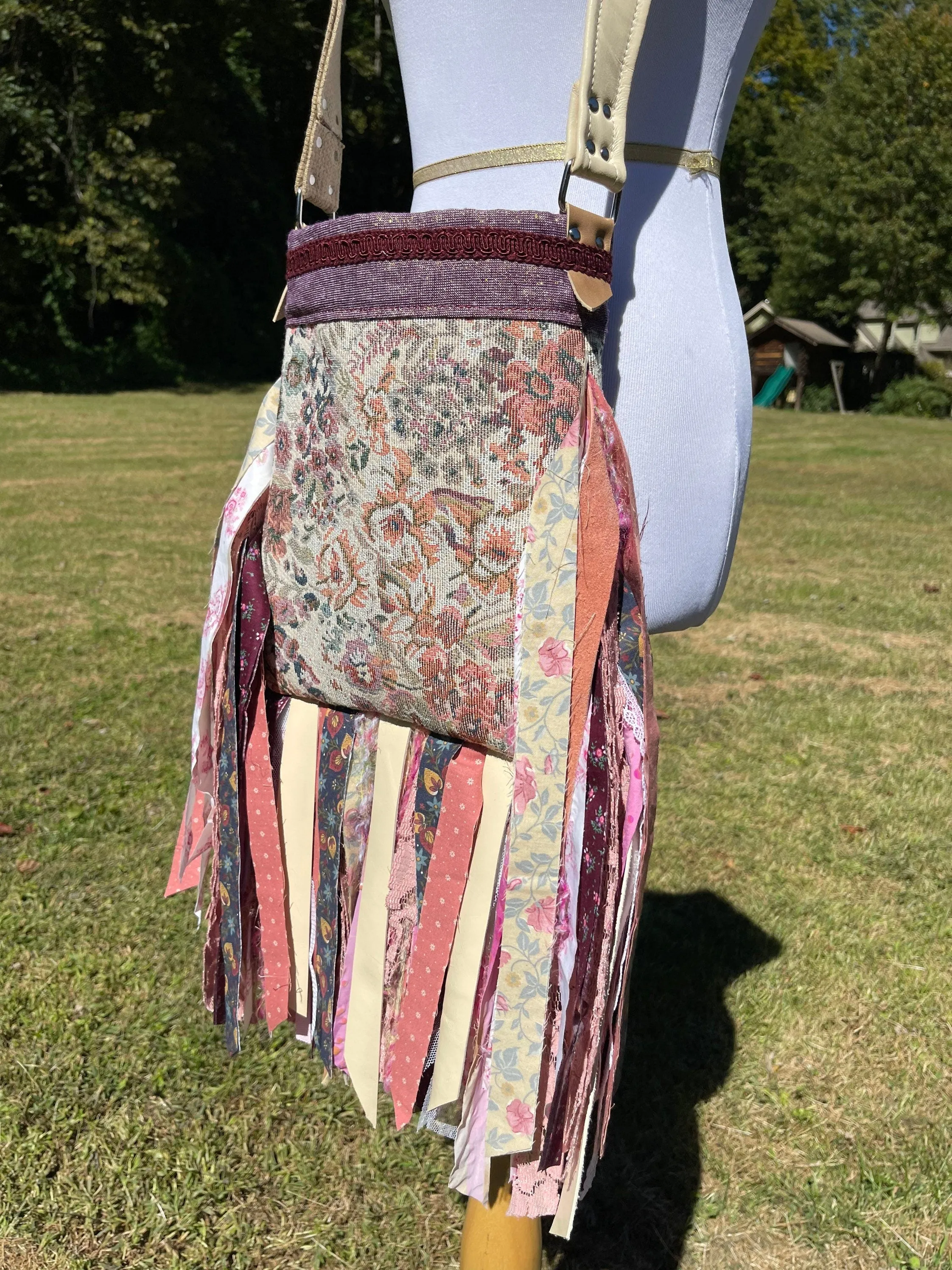 Vintage Vibes Fringe Purse, Festival Fringe Bag, Hippie Handbag, Boho Chic Crossbody Embellished purse